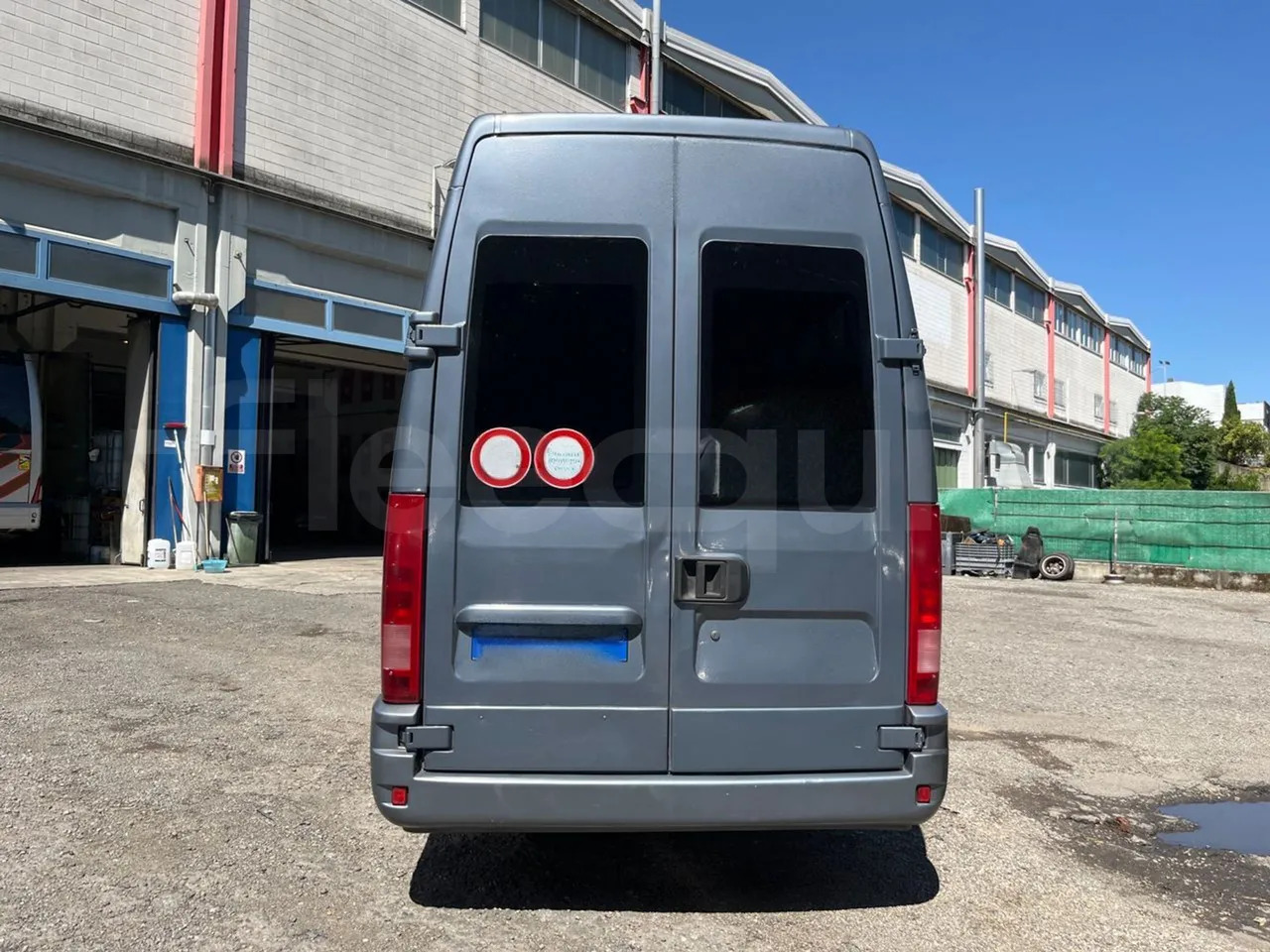 Iveco Daily - Xe bus mini, Xe van chở khách: hình 5 Iveco Daily - Xe bus mini, Xe van chở khách: hình 5