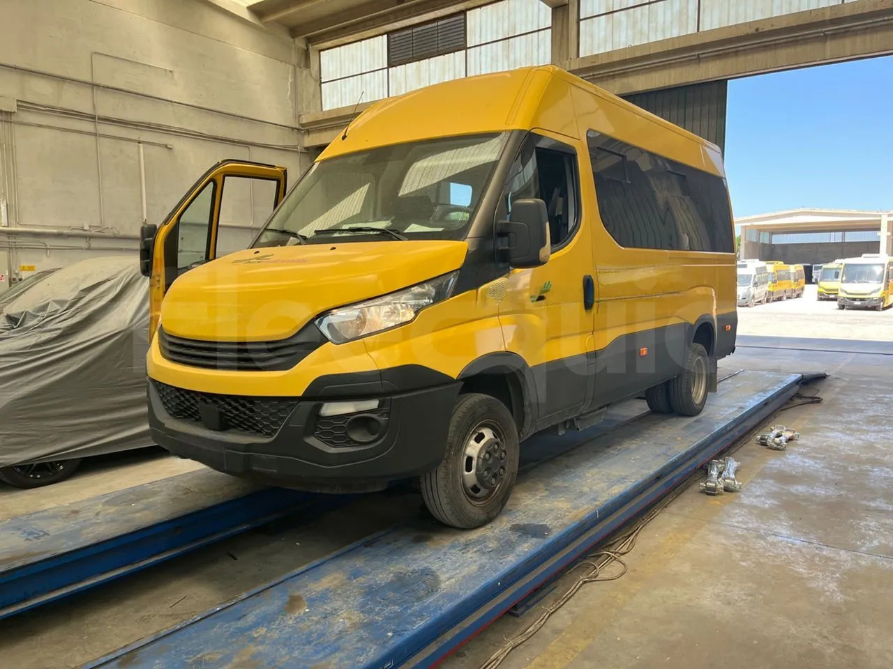 Iveco Daily - Xe buýt trường học: hình 4 Iveco Daily - Xe buýt trường học: hình 4