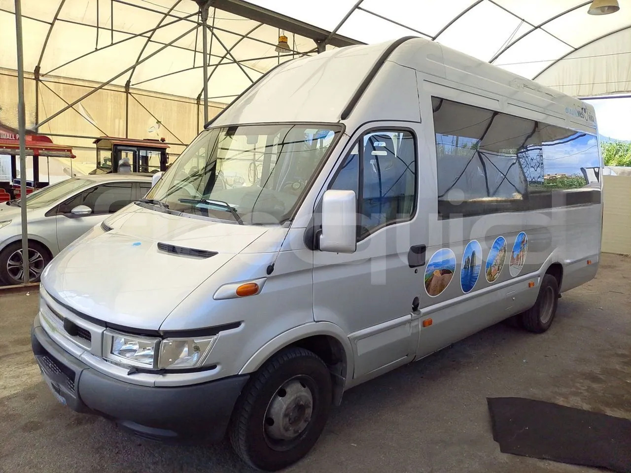 Iveco Daily - Xe bus mini, Xe van chở khách: hình 4 Iveco Daily - Xe bus mini, Xe van chở khách: hình 4