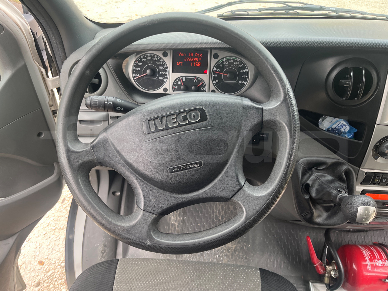 Iveco Daily - Xe buýt trường học: hình 3 Iveco Daily - Xe buýt trường học: hình 3