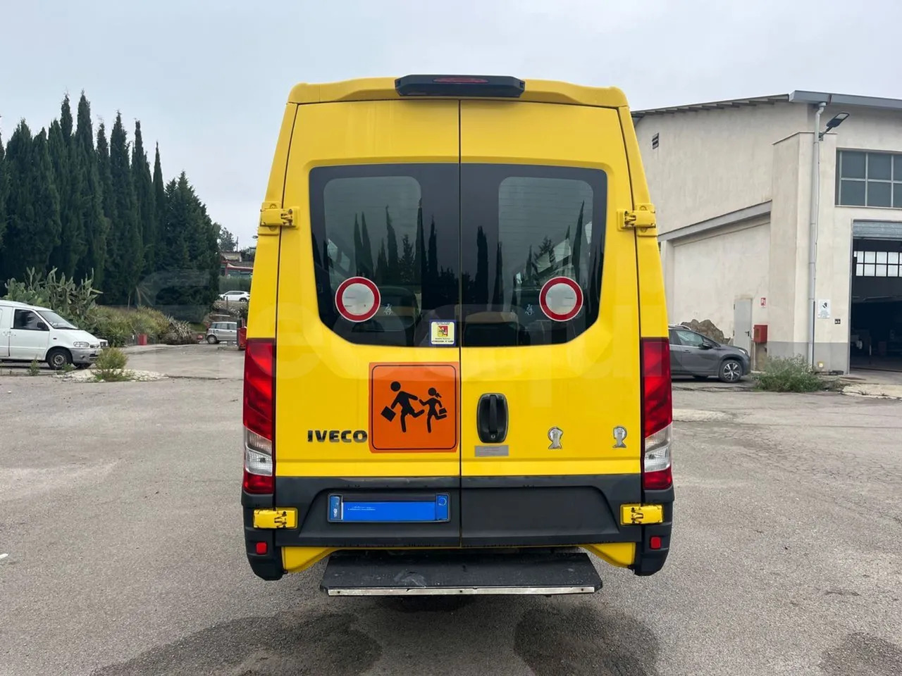 Iveco Daily - Xe bus mini, Xe van chở khách: hình 5 Iveco Daily - Xe bus mini, Xe van chở khách: hình 5