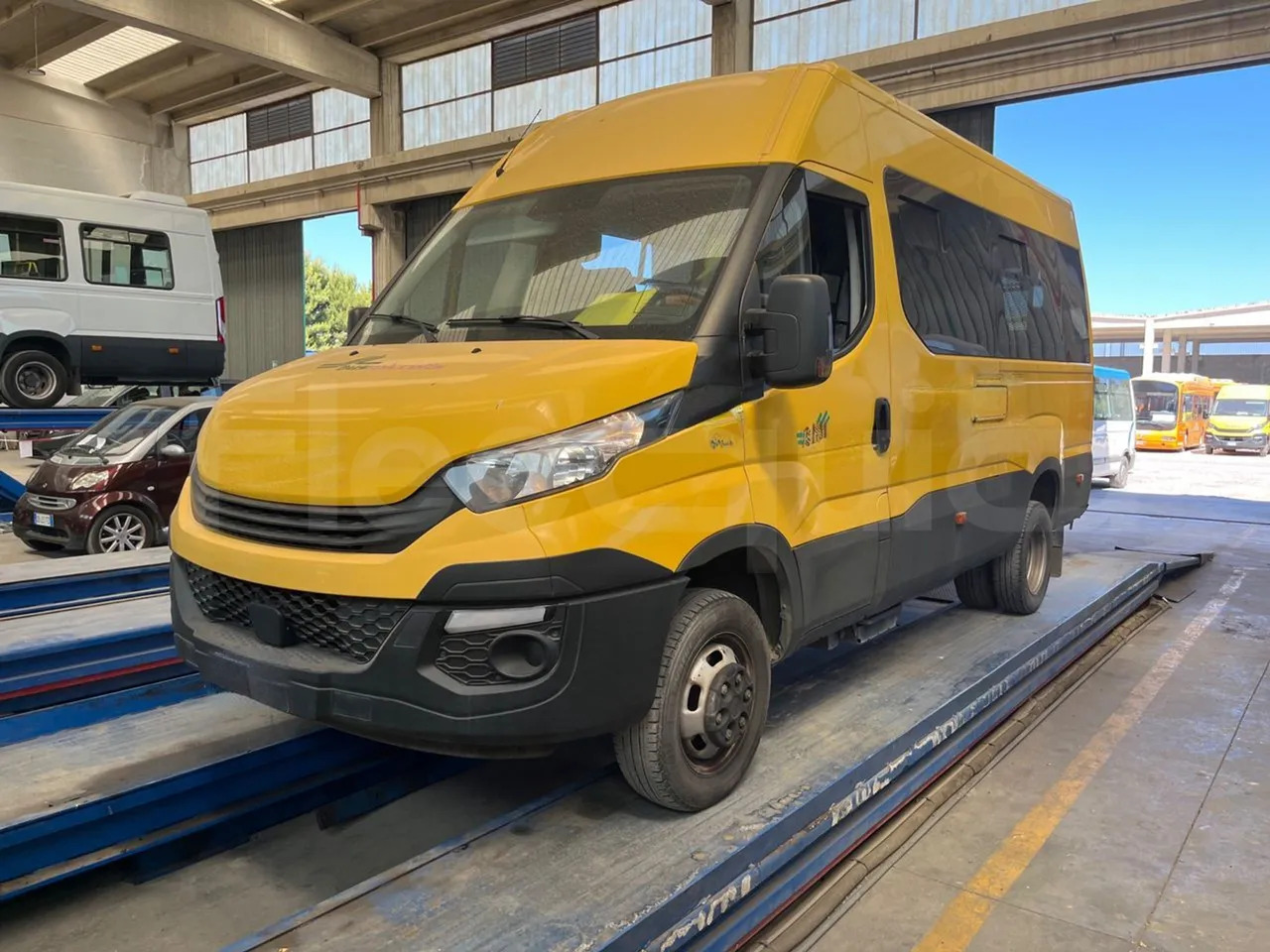 Iveco Daily - Xe buýt trường học: hình 4 Iveco Daily - Xe buýt trường học: hình 4