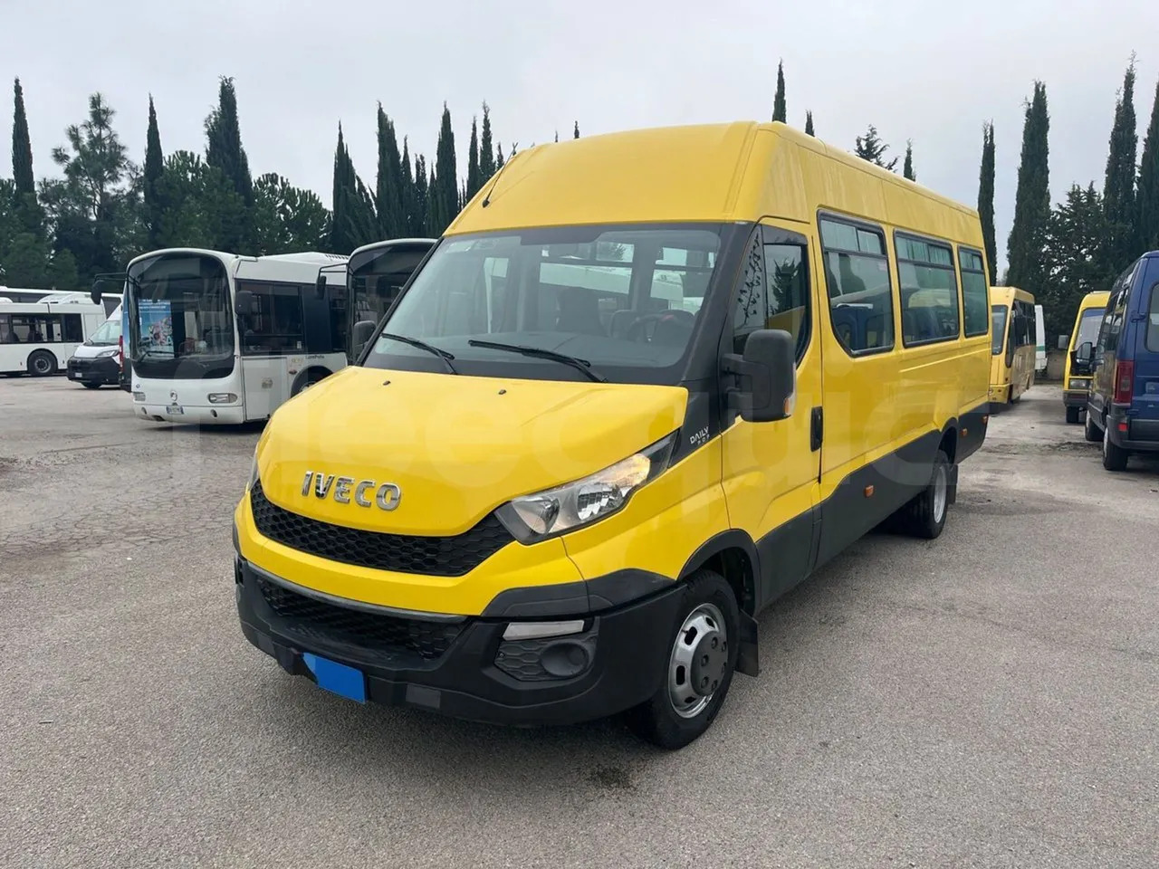 Iveco Daily - Xe bus mini, Xe van chở khách: hình 4 Iveco Daily - Xe bus mini, Xe van chở khách: hình 4