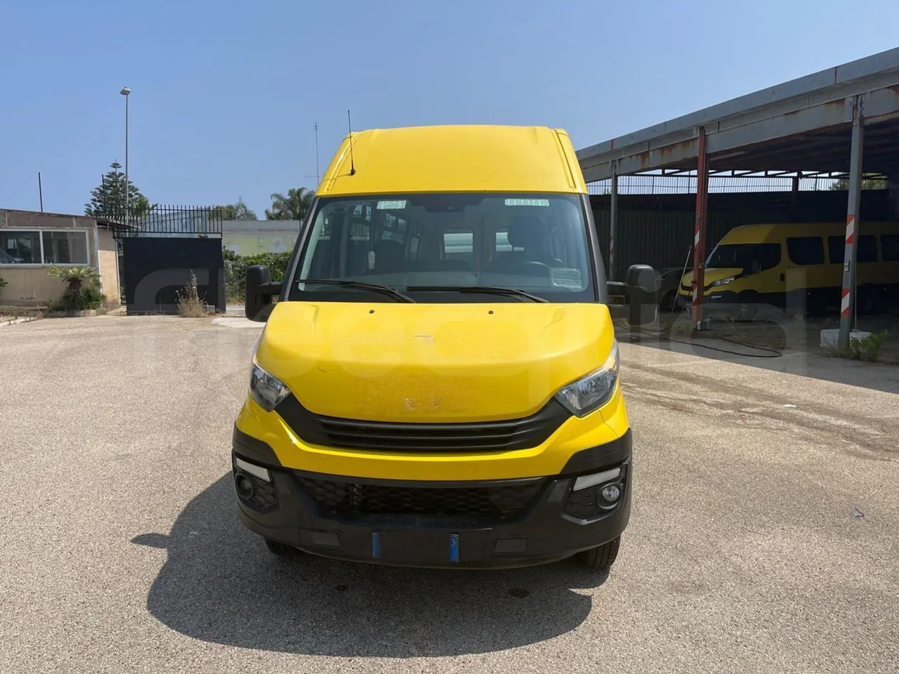 Iveco Daily - Xe buýt trường học: hình 2 Iveco Daily - Xe buýt trường học: hình 2