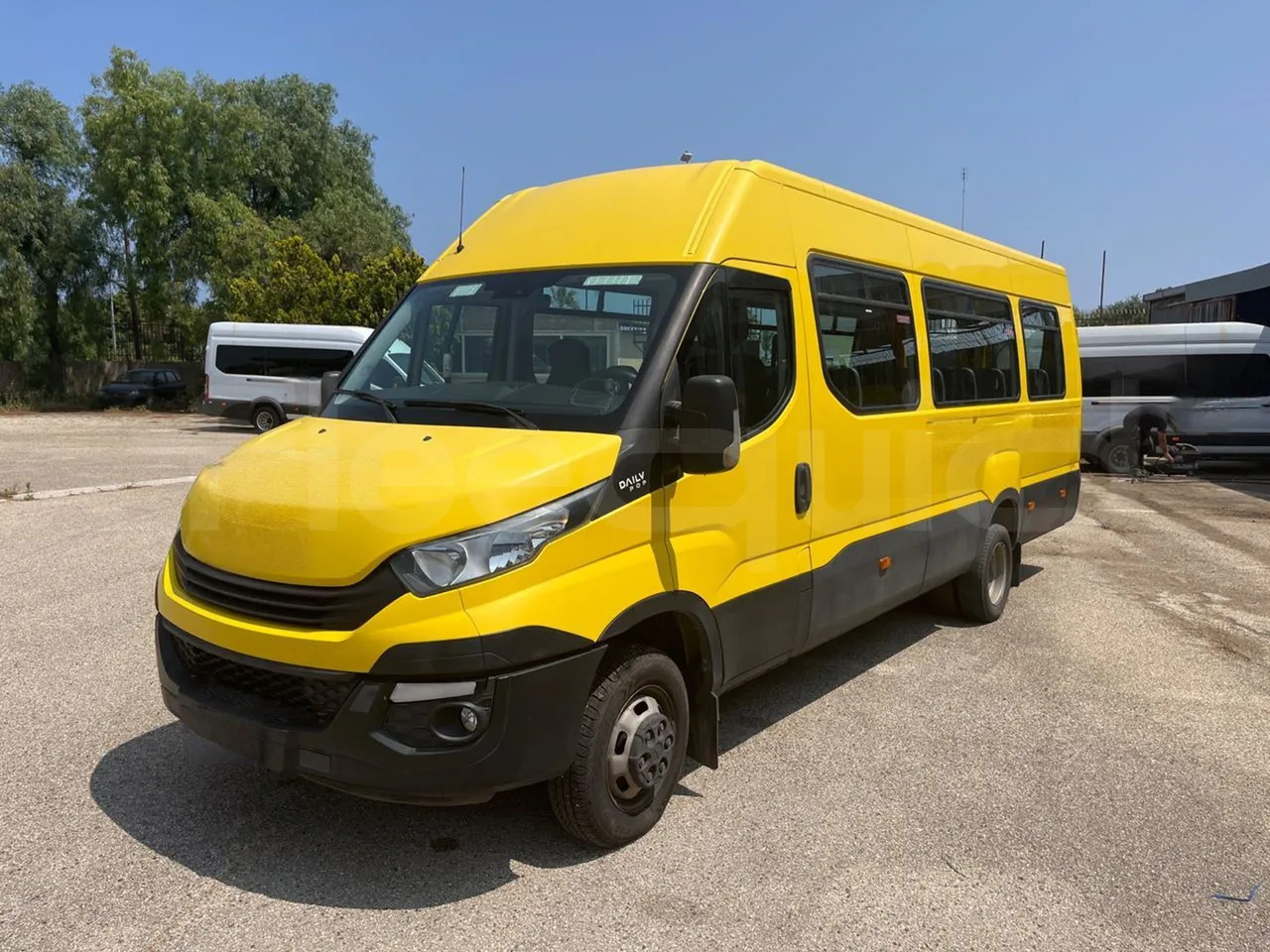 Iveco Daily - Xe buýt trường học: hình 4 Iveco Daily - Xe buýt trường học: hình 4