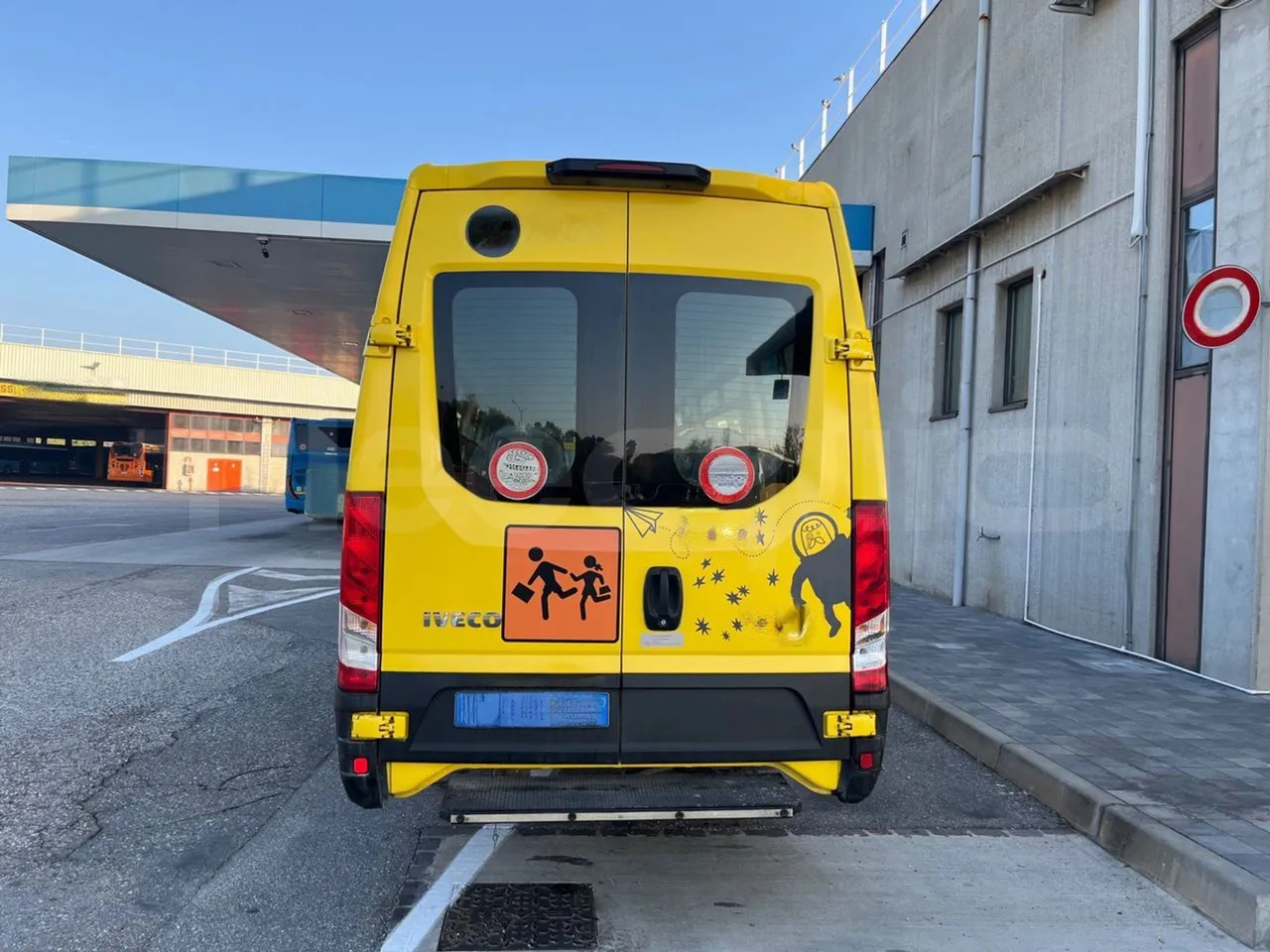 Iveco Daily - Xe buýt trường học: hình 5 Iveco Daily - Xe buýt trường học: hình 5