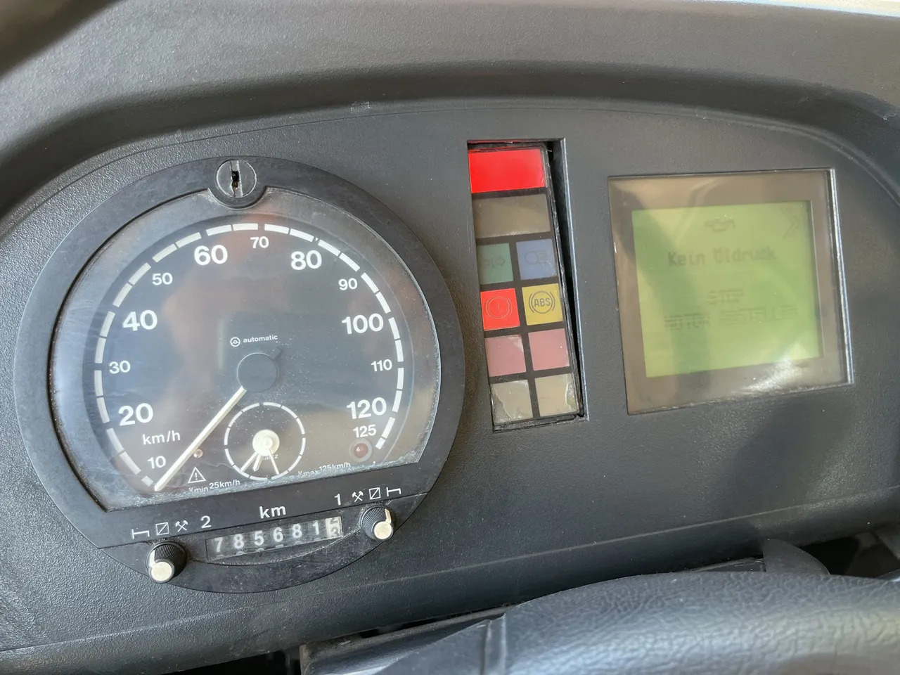 Man 11.220 - Xe bus đô thị: hình 3 Man 11.220 - Xe bus đô thị: hình 3