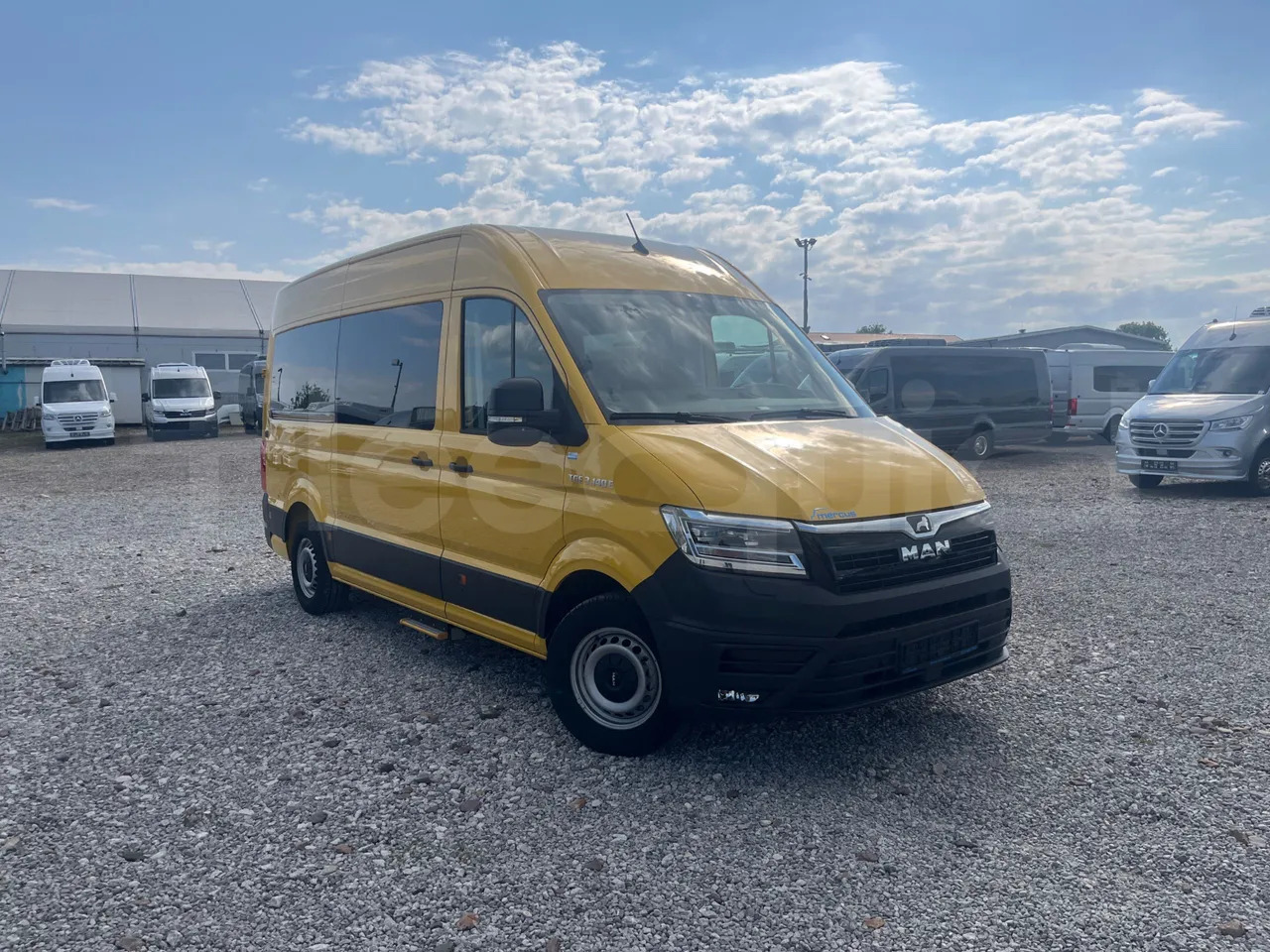 Man Mercus - Xe bus ngoại ô: hình 1 Man Mercus - Xe bus ngoại ô: hình 1