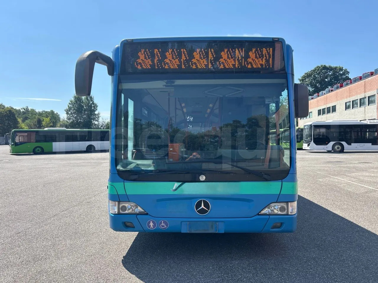 Mercedes-Benz Citaro G - Xe bus đô thị: hình 2 Mercedes-Benz Citaro G - Xe bus đô thị: hình 2