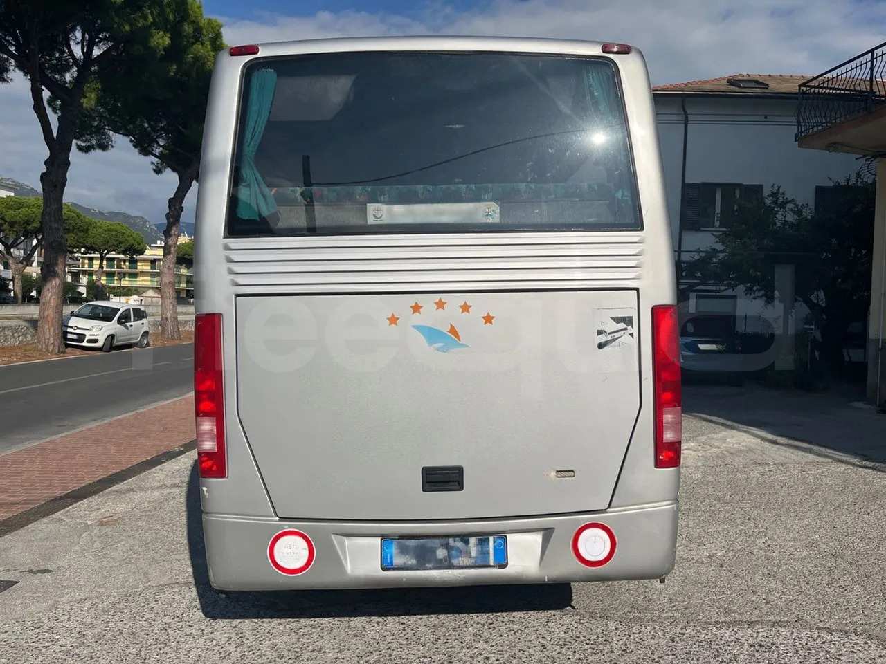 Mercedes-Benz Ibis - Xe bus ngoại ô: hình 5 Mercedes-Benz Ibis - Xe bus ngoại ô: hình 5