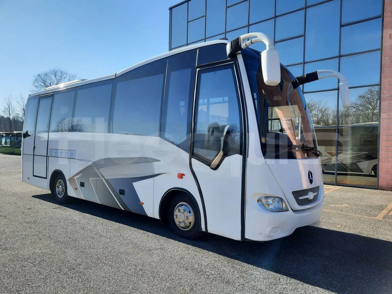 Mercedes-Benz MB1022 - Xe đò: hình 1 Mercedes-Benz MB1022 - Xe đò: hình 1