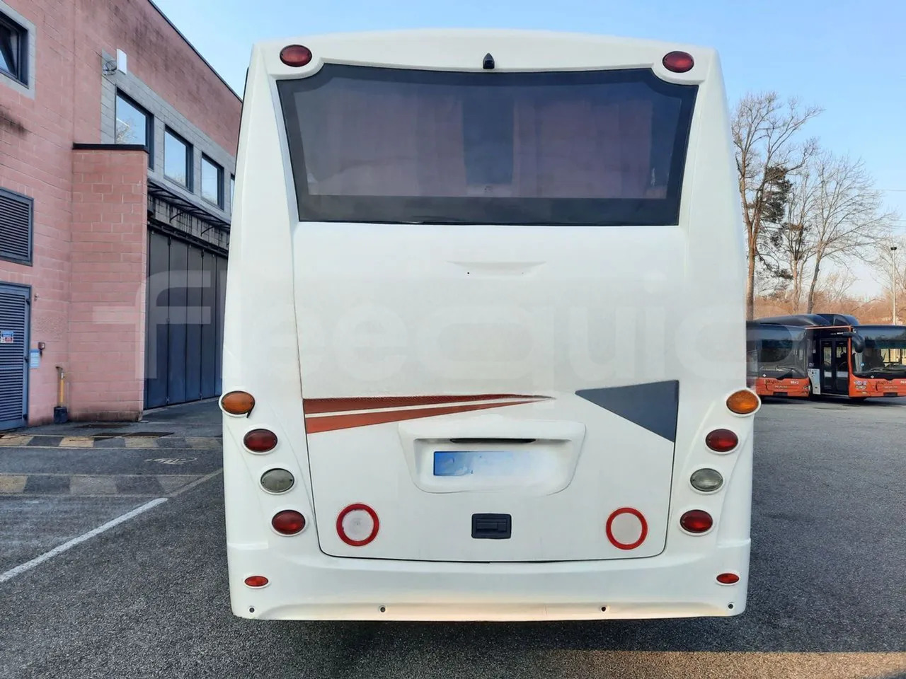 Mercedes-Benz MB1022 - Xe đò: hình 5 Mercedes-Benz MB1022 - Xe đò: hình 5