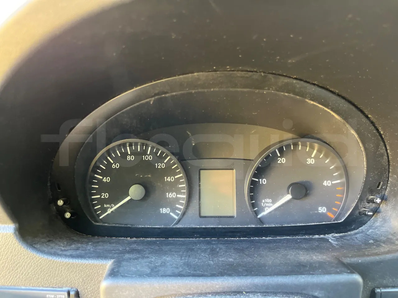 Mercedes-Benz Sprinter - Xe buýt trường học: hình 3 Mercedes-Benz Sprinter - Xe buýt trường học: hình 3