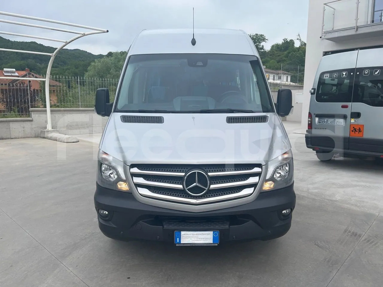Mercedes-Benz Sprinter - Xe bus mini, Xe van chở khách: hình 2 Mercedes-Benz Sprinter - Xe bus mini, Xe van chở khách: hình 2