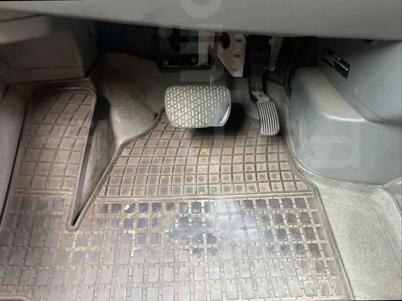 Mercedes-Benz Sprinter - Xe bus mini, Xe van chở khách: hình 2 Mercedes-Benz Sprinter - Xe bus mini, Xe van chở khách: hình 2