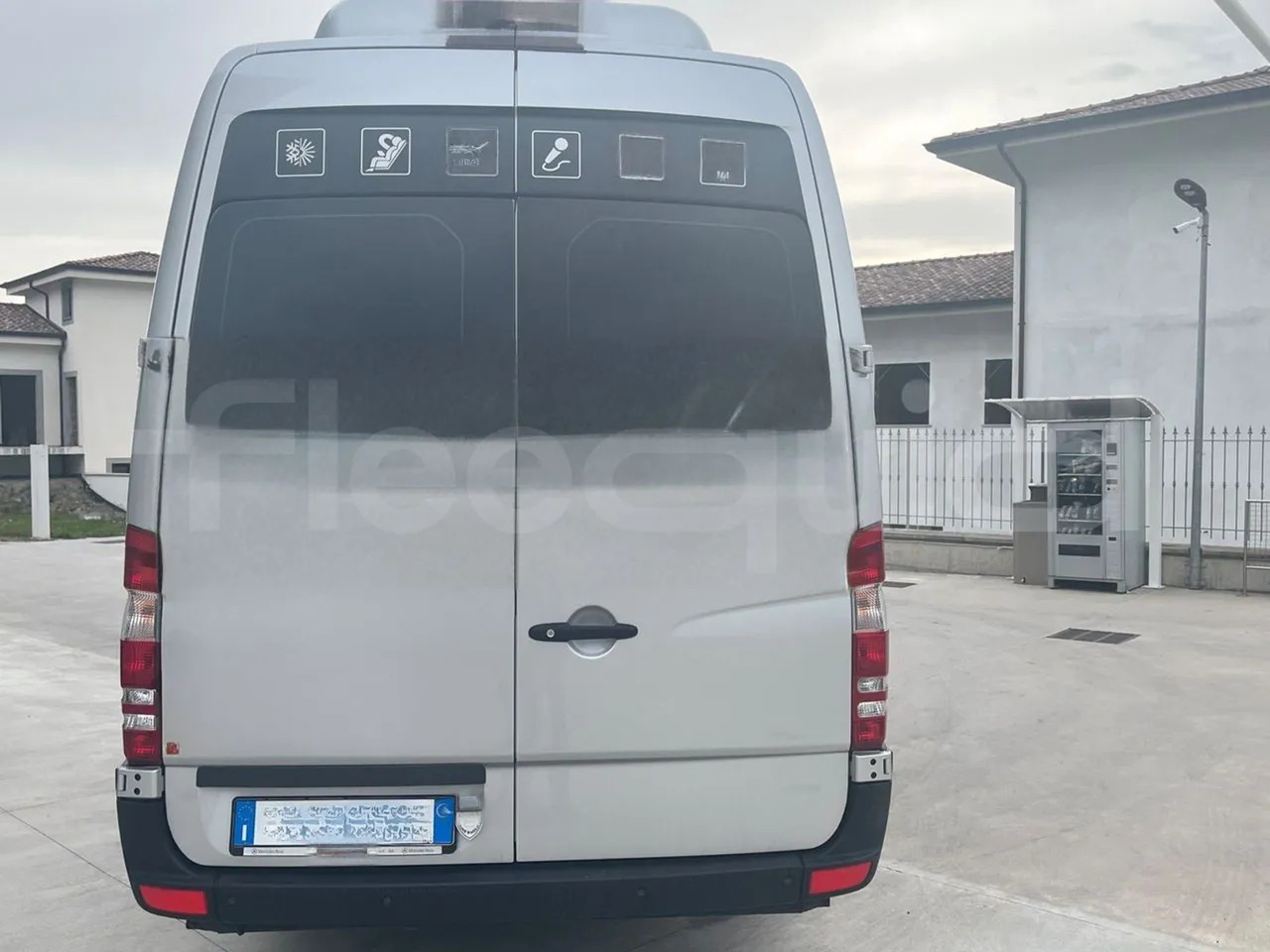 Mercedes-Benz Sprinter - Xe bus mini, Xe van chở khách: hình 5 Mercedes-Benz Sprinter - Xe bus mini, Xe van chở khách: hình 5
