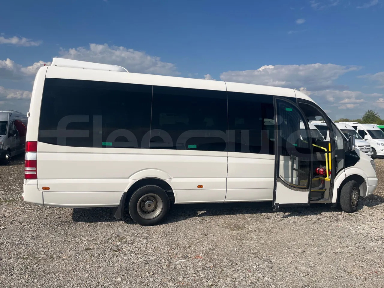 Mercedes-Benz Sprinter - Xe bus mini, Xe van chở khách: hình 5 Mercedes-Benz Sprinter - Xe bus mini, Xe van chở khách: hình 5