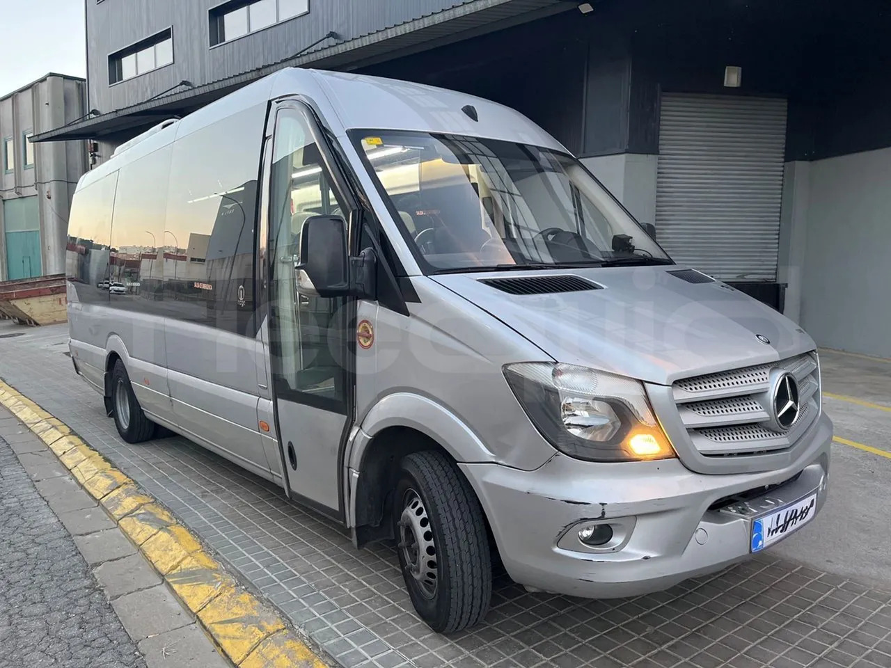 Mercedes-Benz Sprinter - Xe đò: hình 1 Mercedes-Benz Sprinter - Xe đò: hình 1