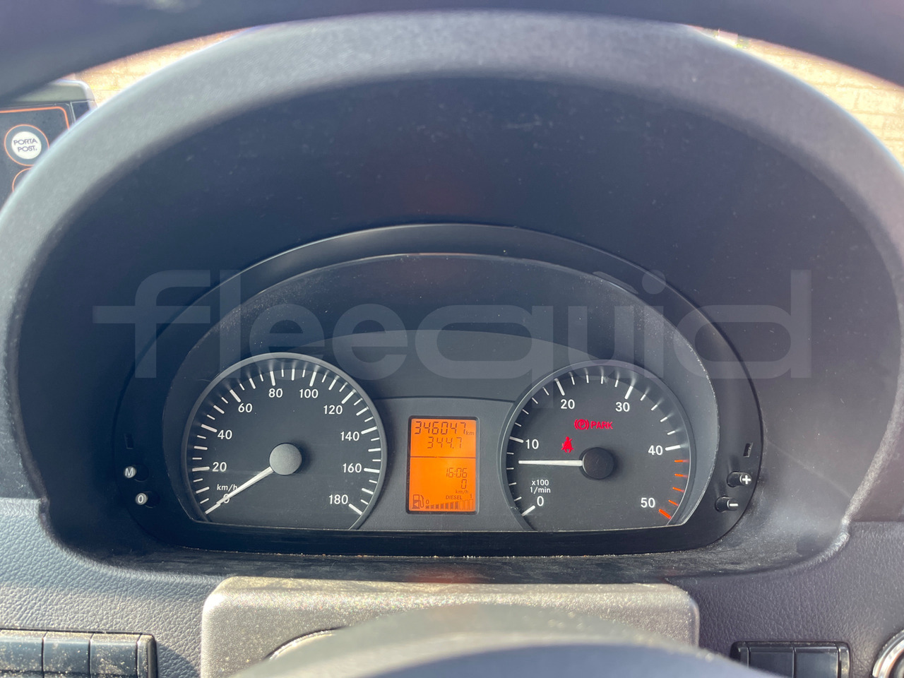 Mercedes-Benz Sprinter - Xe bus mini, Xe van chở khách: hình 3 Mercedes-Benz Sprinter - Xe bus mini, Xe van chở khách: hình 3