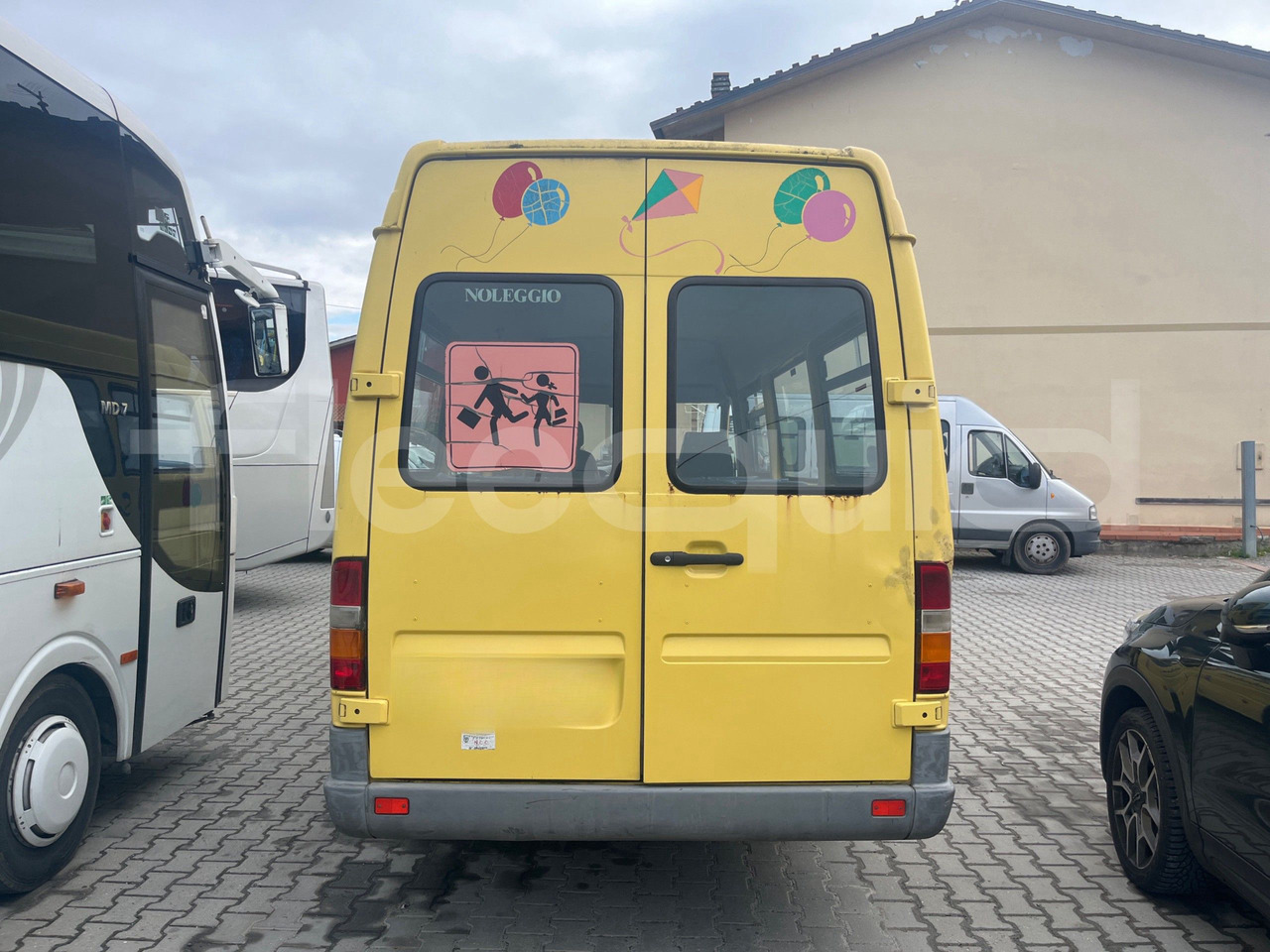 Mercedes-Benz Sprinter - Xe buýt trường học: hình 5 Mercedes-Benz Sprinter - Xe buýt trường học: hình 5