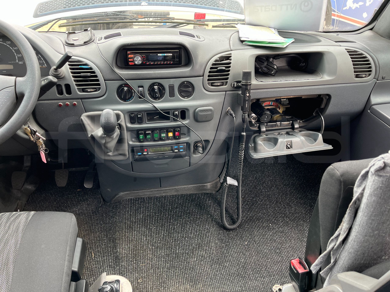 Mercedes-Benz Sprinter - Xe bus mini, Xe van chở khách: hình 2 Mercedes-Benz Sprinter - Xe bus mini, Xe van chở khách: hình 2