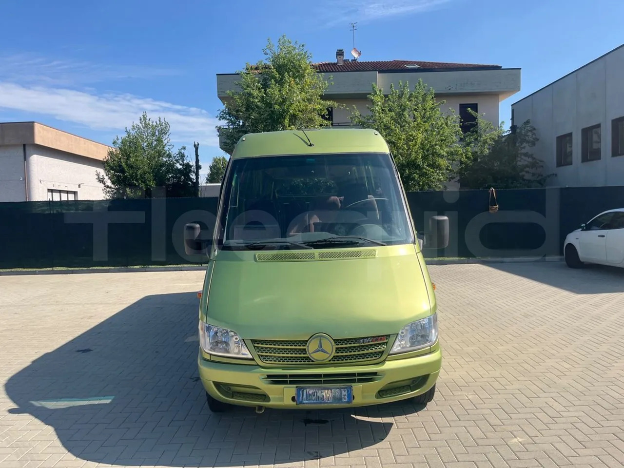 Mercedes-Benz Sprinter - Xe bus mini, Xe van chở khách: hình 2 Mercedes-Benz Sprinter - Xe bus mini, Xe van chở khách: hình 2