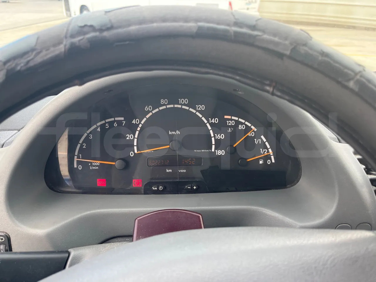 Mercedes-Benz Sprinter - Xe bus đô thị: hình 3 Mercedes-Benz Sprinter - Xe bus đô thị: hình 3