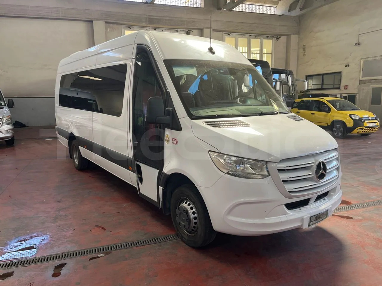 Mercedes-Benz Sprinter - Xe bus mini, Xe van chở khách: hình 1 Mercedes-Benz Sprinter - Xe bus mini, Xe van chở khách: hình 1