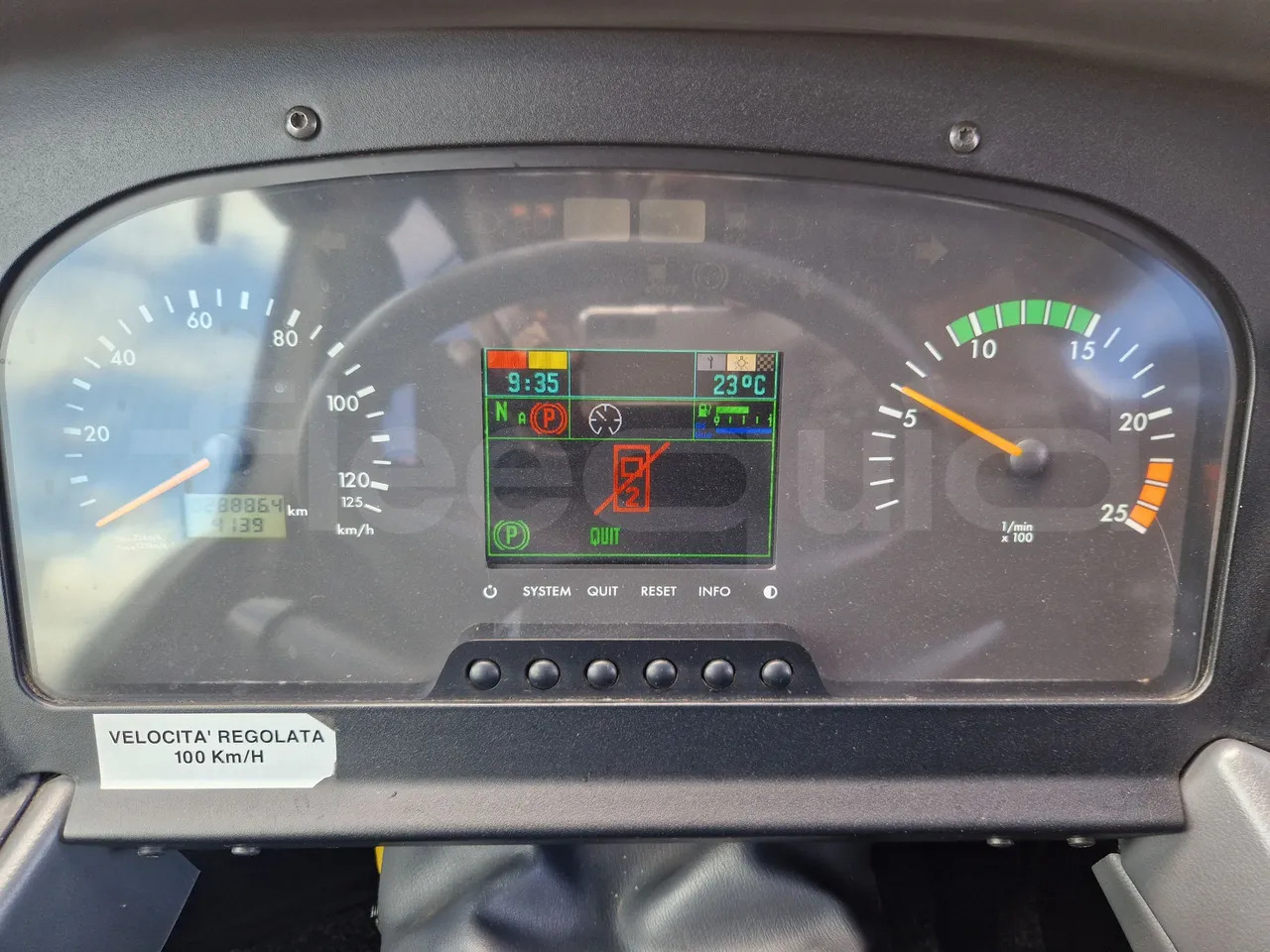 Mercedes-Benz Tourismo - Xe đò: hình 3 Mercedes-Benz Tourismo - Xe đò: hình 3