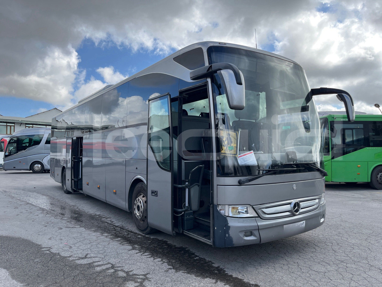 Xe đò Mercedes-Benz Tourismo: hình 12