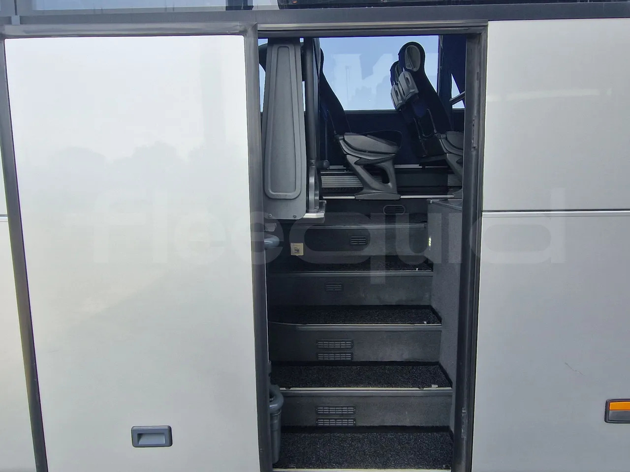 Cho thuê  Mercedes-Benz Tourismo Mercedes-Benz Tourismo: hình 16