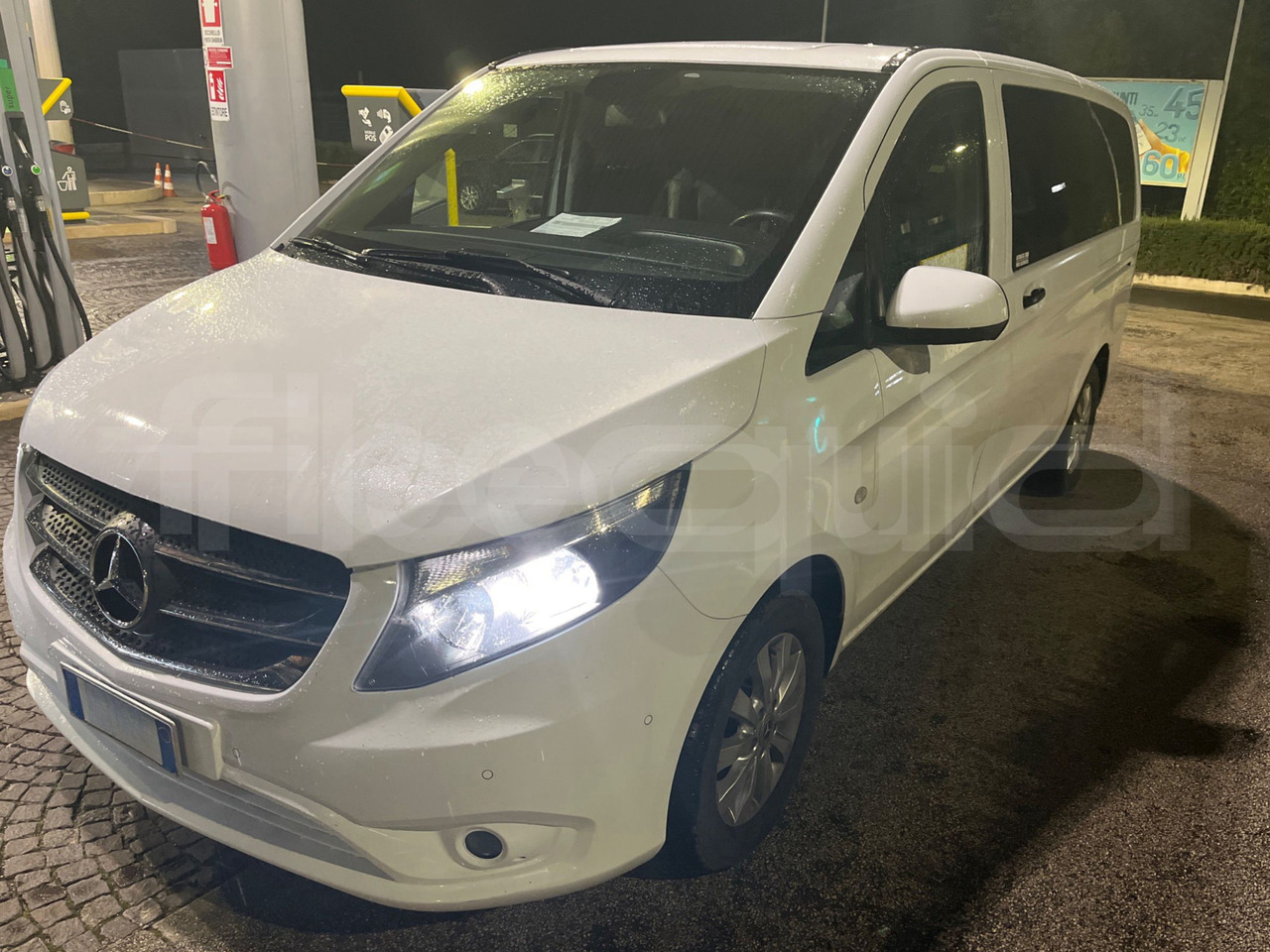 Mercedes-Benz Vito Tourer - Xe đò: hình 4 Mercedes-Benz Vito Tourer - Xe đò: hình 4