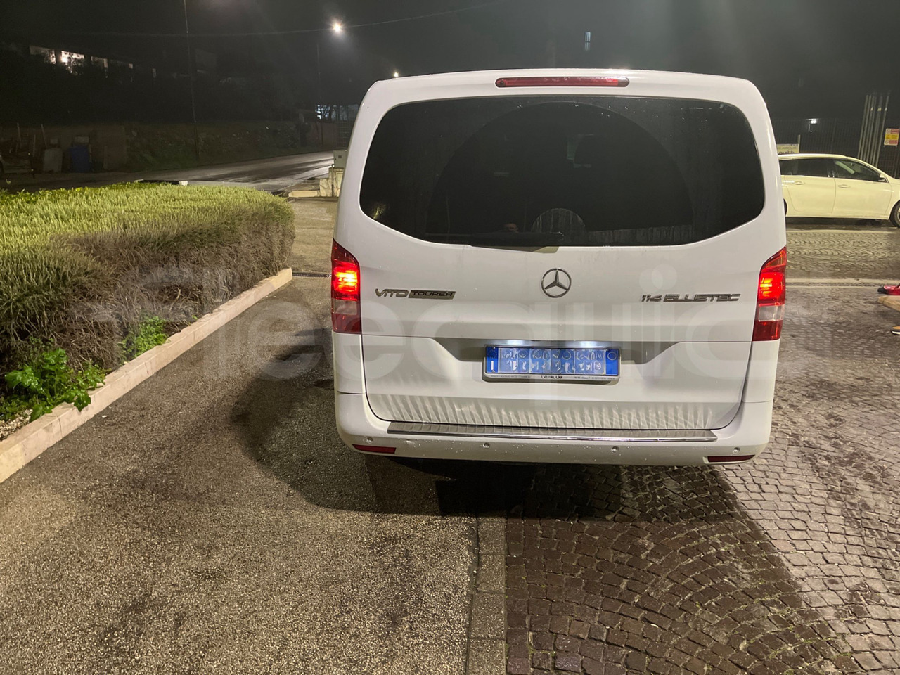 Mercedes-Benz Vito Tourer - Xe đò: hình 5 Mercedes-Benz Vito Tourer - Xe đò: hình 5