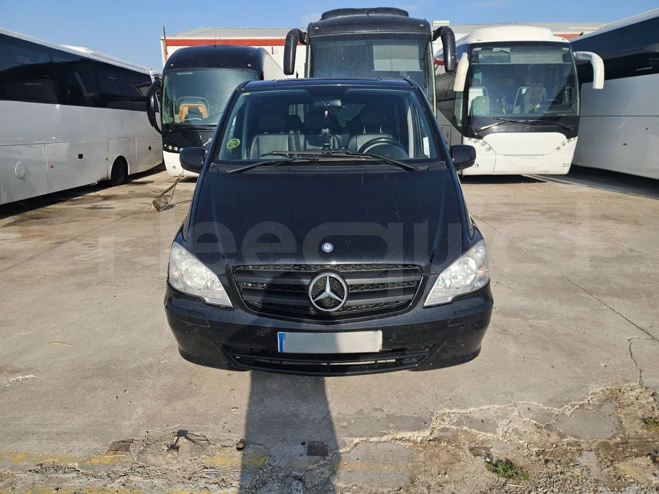 Mercedes-Benz Vito Tourer - Xe bus mini, Xe van chở khách: hình 2 Mercedes-Benz Vito Tourer - Xe bus mini, Xe van chở khách: hình 2