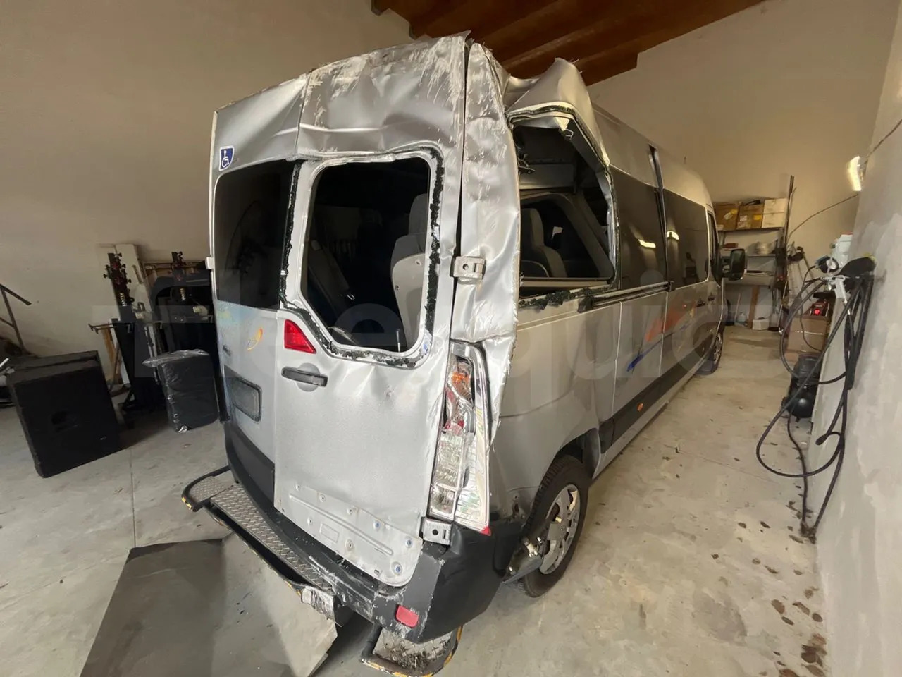 Xe bus mini, Xe van chở khách Opel Movano: hình 9 Xe bus mini, Xe van chở khách Opel Movano: hình 9