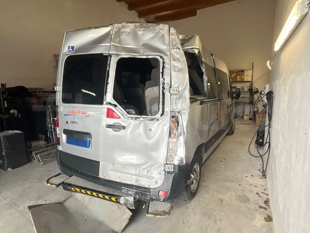 Xe bus mini, Xe van chở khách Opel Movano: hình 8 Xe bus mini, Xe van chở khách Opel Movano: hình 8