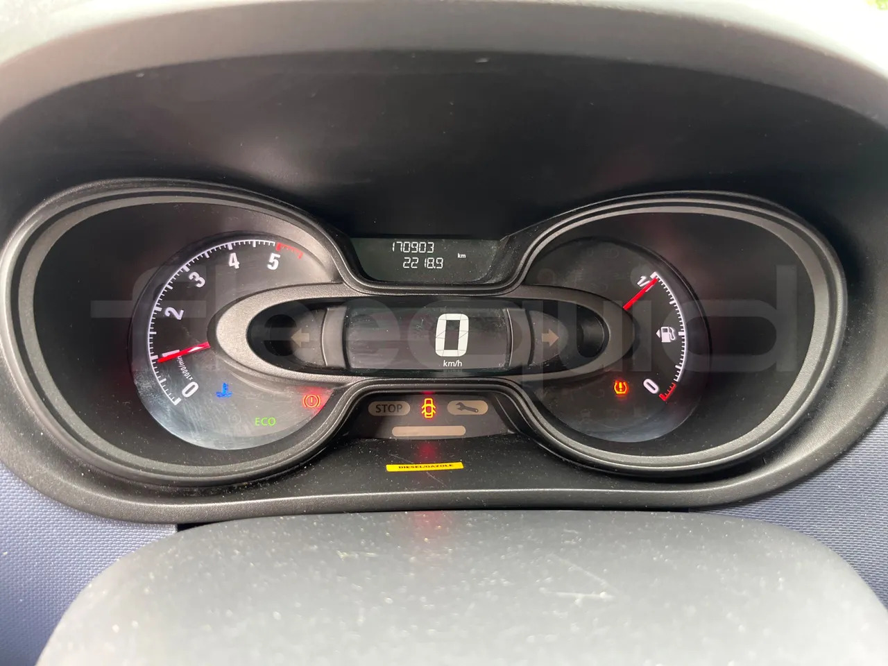 Opel Vivaro - B - Xe bus ngoại ô: hình 3 Opel Vivaro - B - Xe bus ngoại ô: hình 3