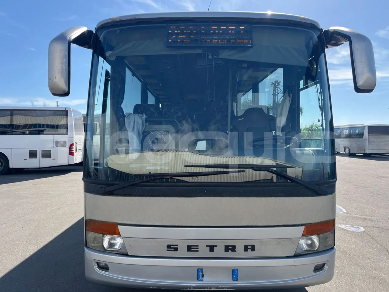Setra S315 - Xe bus ngoại ô: hình 2 Setra S315 - Xe bus ngoại ô: hình 2