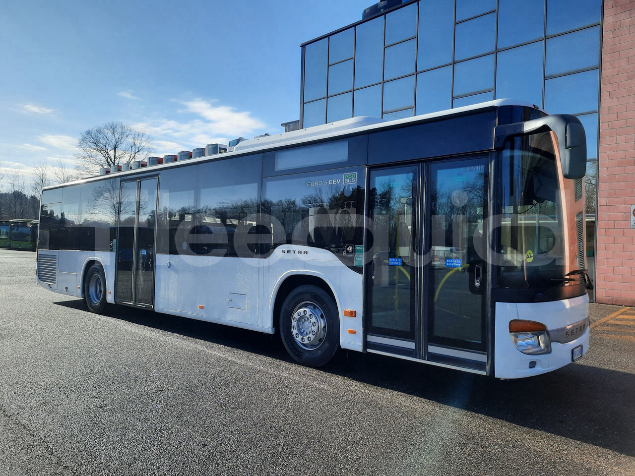 Setra S415 - Xe bus ngoại ô: hình 1 Setra S415 - Xe bus ngoại ô: hình 1