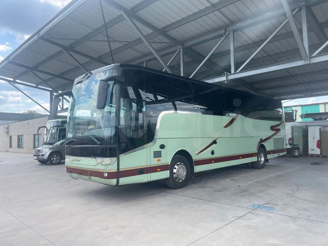 Van Hool Acron - Xe đò: hình 4 Van Hool Acron - Xe đò: hình 4