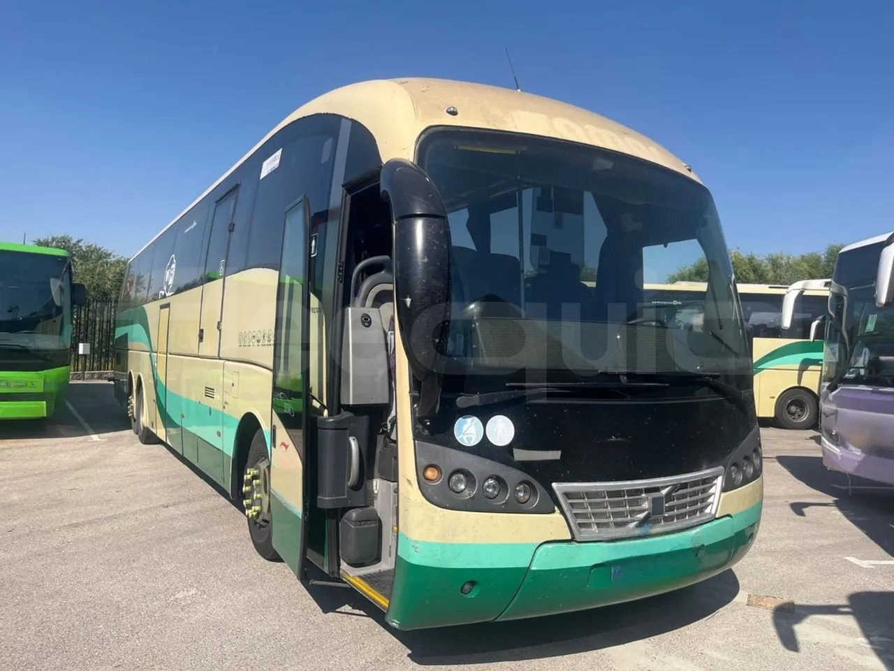 Volvo B12B - Xe đò: hình 1 Volvo B12B - Xe đò: hình 1