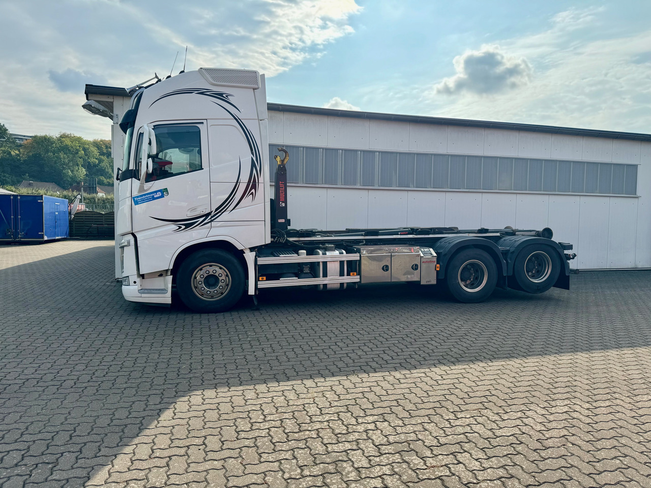 VOLVO Fh-13-540 6x4R - Xe tải nâng móc: hình 3 VOLVO Fh-13-540 6x4R - Xe tải nâng móc: hình 3