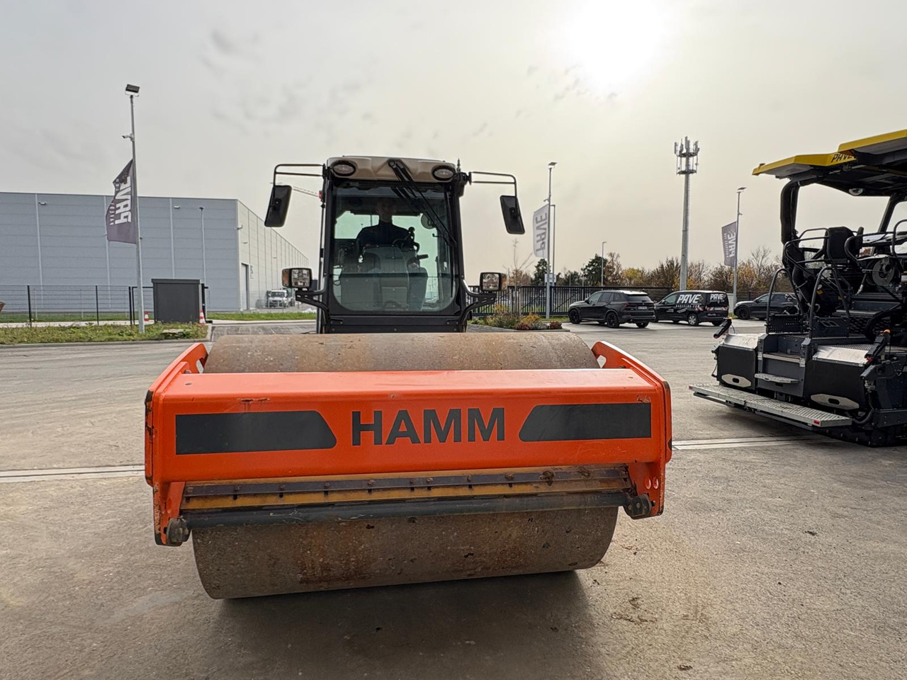 HAMM H13i - Máy đầm: hình 2 HAMM H13i - Máy đầm: hình 2
