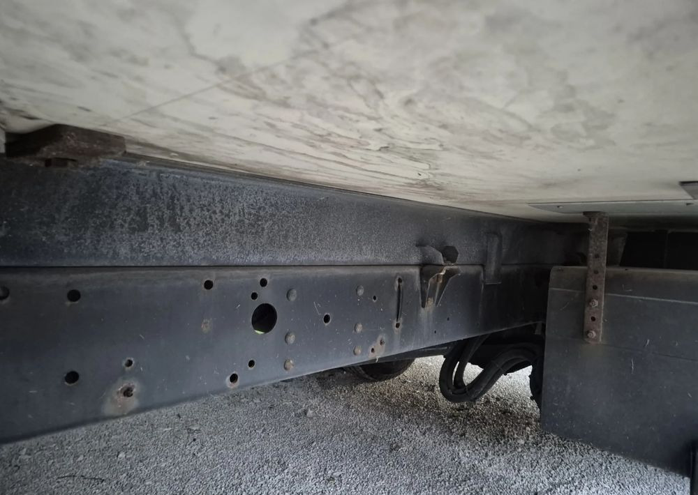 Chłodnia Mroźnia Izoterma 4.5m, 2012 rok, zasilanie stacjonarne, stan bdb! - Tủ lạnh hoán đổi thân: hình 5 Chłodnia Mroźnia Izoterma 4.5m, 2012 rok, zasilanie stacjonarne, stan bdb! - Tủ lạnh hoán đổi thân: hình 5