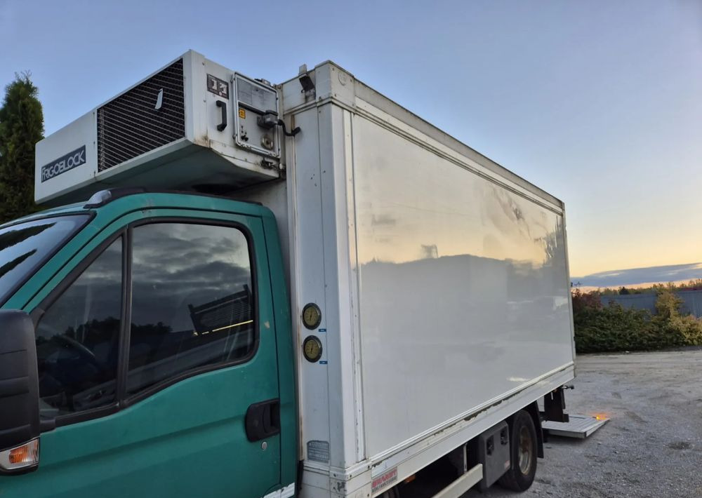 Chłodnia Mroźnia Izoterma 4.5m, 2012 rok, zasilanie stacjonarne, stan bdb! - Tủ lạnh hoán đổi thân: hình 4 Chłodnia Mroźnia Izoterma 4.5m, 2012 rok, zasilanie stacjonarne, stan bdb! - Tủ lạnh hoán đổi thân: hình 4