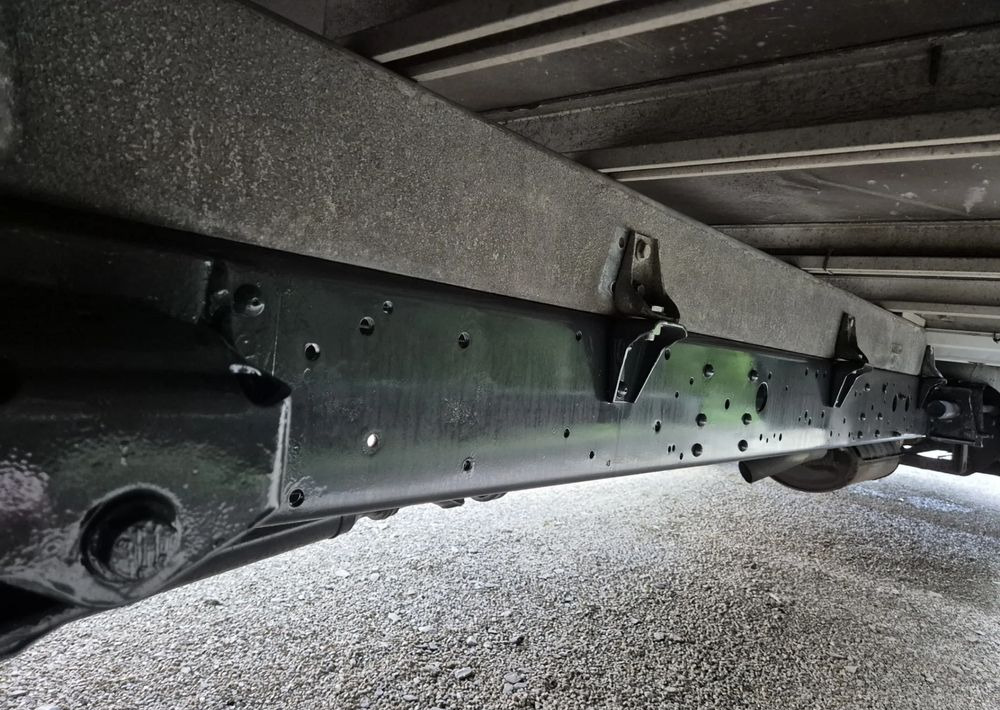 Iveco 70C17 3.0 170KM Skrzyniowy - Xe van thùng mui bạt: hình 5 Iveco 70C17 3.0 170KM Skrzyniowy - Xe van thùng mui bạt: hình 5