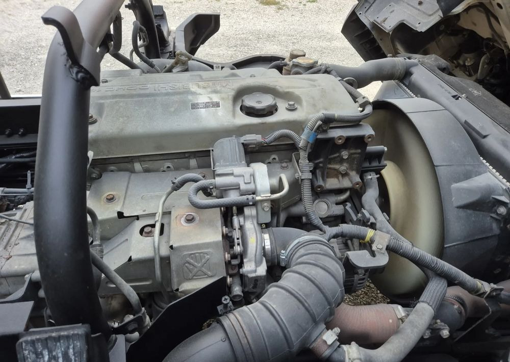 Xe ben nhỏ Mitsubishi CANTER 3.0 3c13: hình 11 Xe ben nhỏ Mitsubishi CANTER 3.0 3c13: hình 11