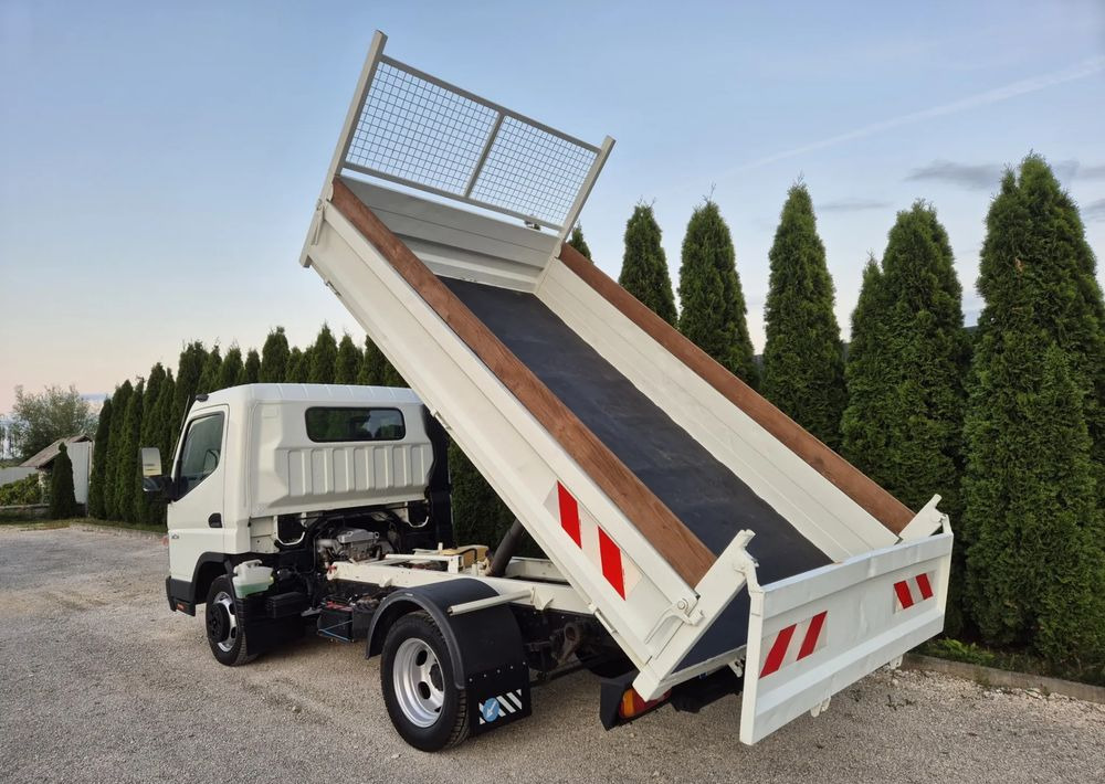 Mitsubishi Canter 3.0 - Xe ben nhỏ: hình 3 Mitsubishi Canter 3.0 - Xe ben nhỏ: hình 3
