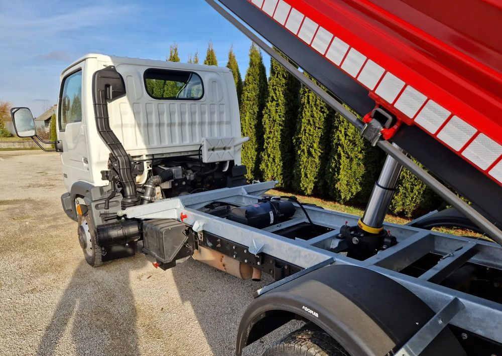 Nissan Cabstar 3.0 - Xe ben nhỏ: hình 5 Nissan Cabstar 3.0 - Xe ben nhỏ: hình 5