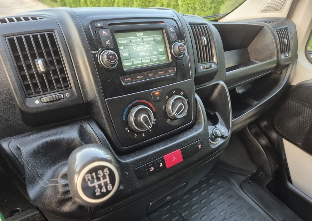 Xe van chở hàng, Xe tải van Peugeot Boxer 2.2 130KM Dubel kabina: hình 8